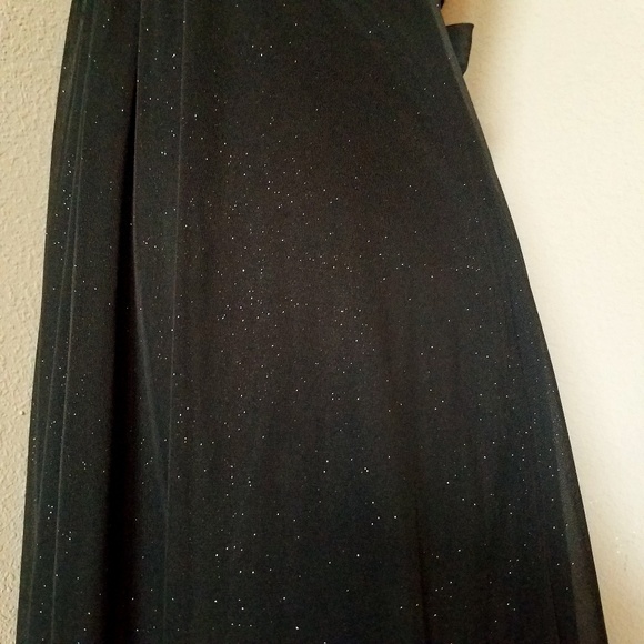 Black Shimmer Formal Halter Dress - Picture 6 of 6